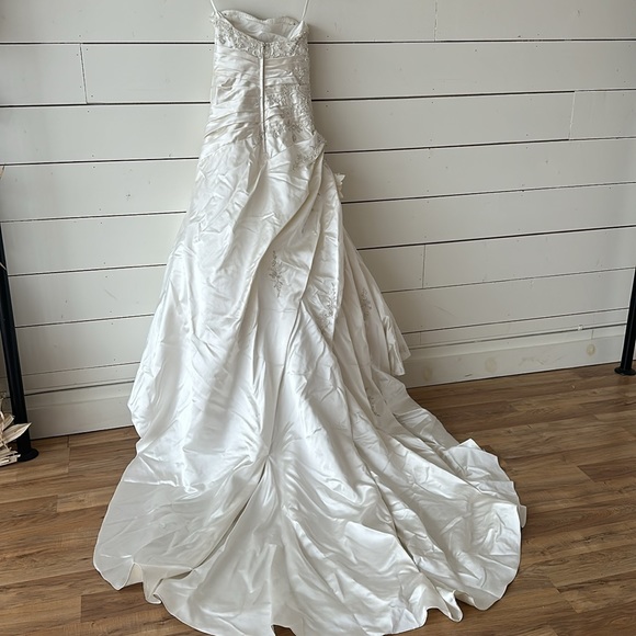 Ivory Beaded Wedding Dress - Picture 4 of 8